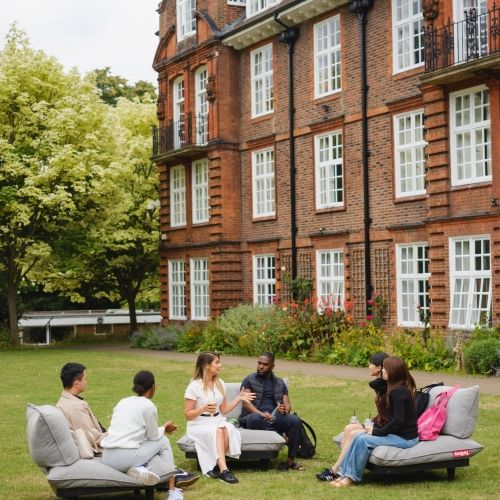 Regent's School of English - Reid Hall lawns